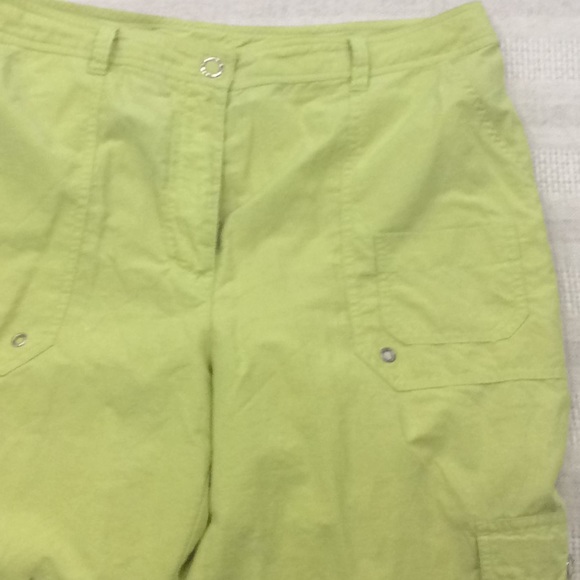 Bundle of 2 Chico’s capris and 1 Peck&Peck capris - Picture 4 of 11